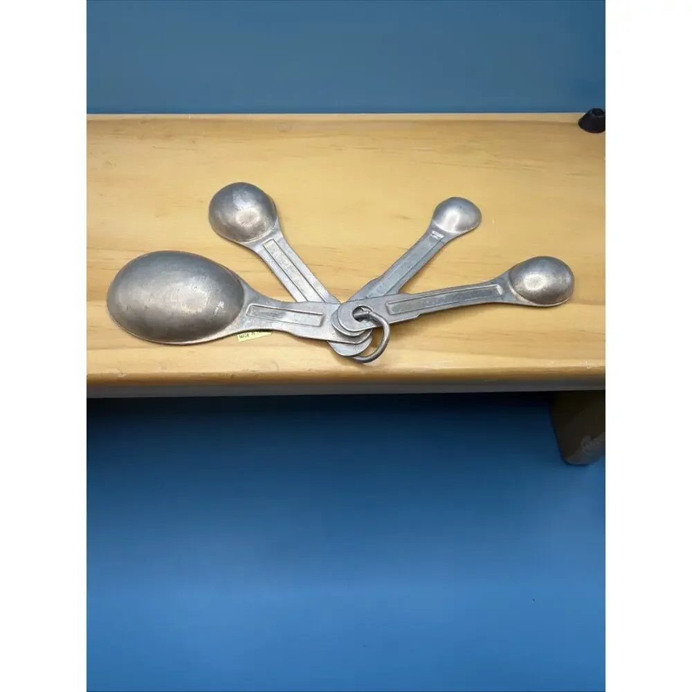 Set Of 4 Aluminum Measuring Spoons - 1 Tbsp- 1 Tsp - 1/2 Tsp - 1/4 Tsp On A Ring